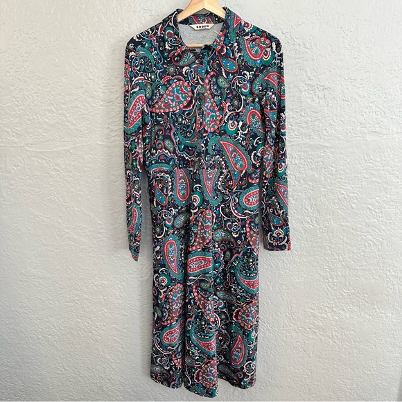 Laura Jersey Midi Shirt Dress
Navy, Paisley Paradise - Picture 13 of 16